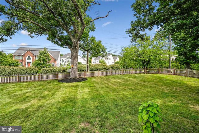 43655 HAY RD, Ashburn, VA 20147