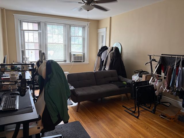 1758 Commonwealth Ave 6, Boston, MA 02135