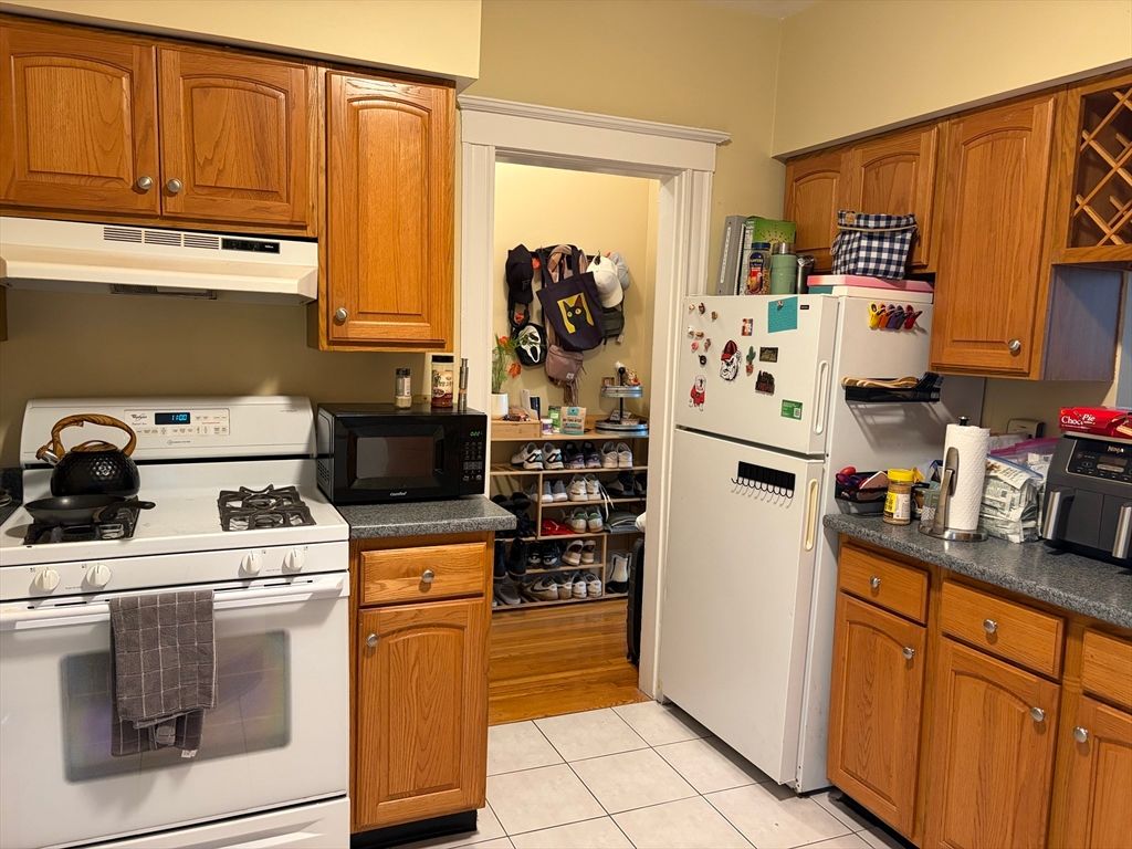 1758 Commonwealth Ave 6, Boston, MA 02135