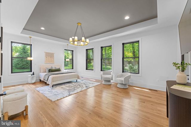 608 WALKER RD, Great Falls, VA 22066