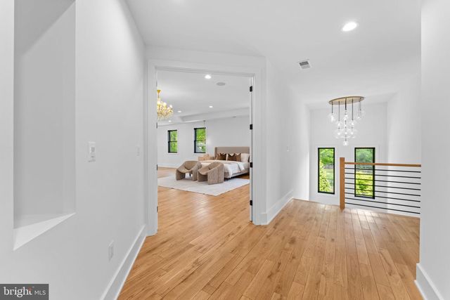 608 WALKER RD, Great Falls, VA 22066