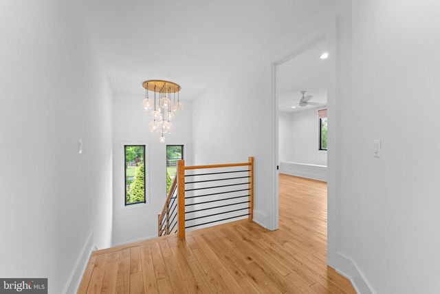 608 WALKER RD, Great Falls, VA 22066