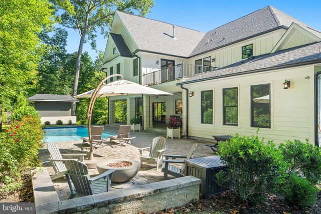 608 WALKER RD, Great Falls, VA 22066