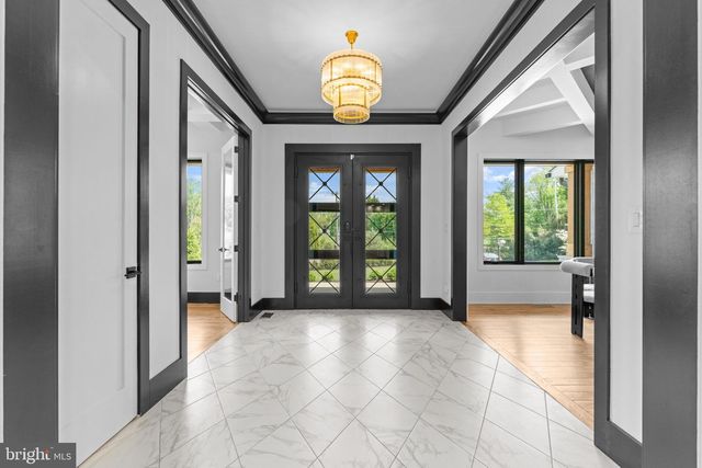 608 WALKER RD, Great Falls, VA 22066