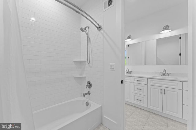 608 WALKER RD, Great Falls, VA 22066