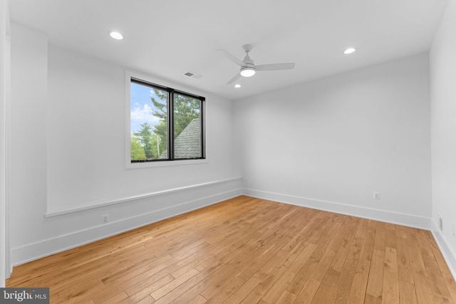 608 WALKER RD, Great Falls, VA 22066