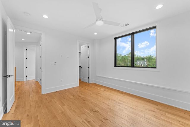 608 WALKER RD, Great Falls, VA 22066