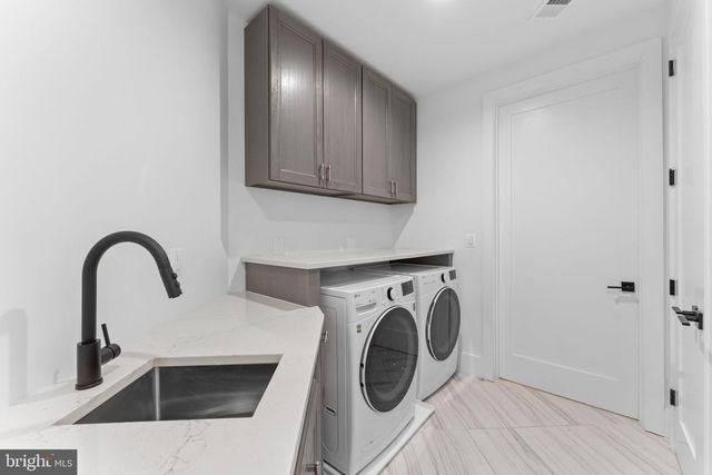 608 WALKER RD, Great Falls, VA 22066