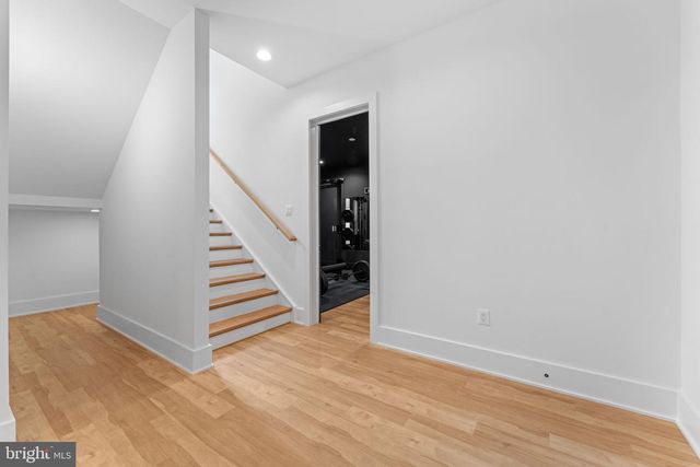 608 WALKER RD, Great Falls, VA 22066