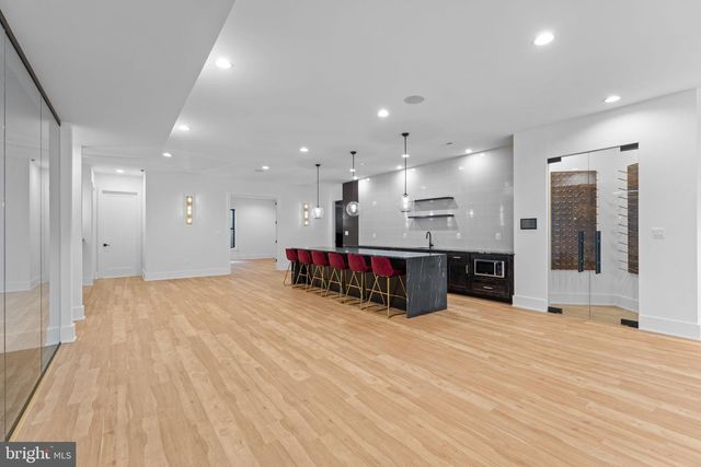 608 WALKER RD, Great Falls, VA 22066