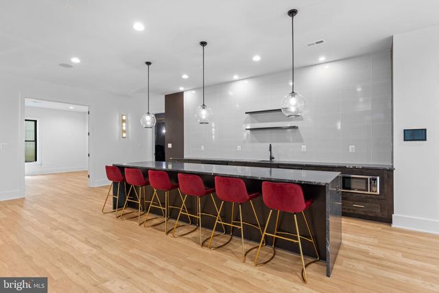 608 WALKER RD, Great Falls, VA 22066