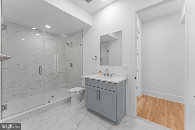 608 WALKER RD, Great Falls, VA 22066