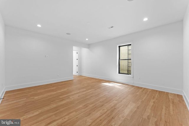 608 WALKER RD, Great Falls, VA 22066
