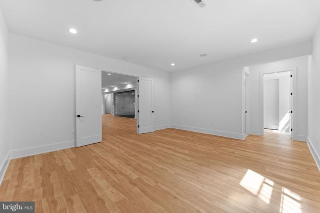608 WALKER RD, Great Falls, VA 22066