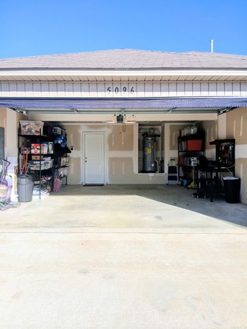 5096 Red Fox Trl, Bauxite, AR 72011