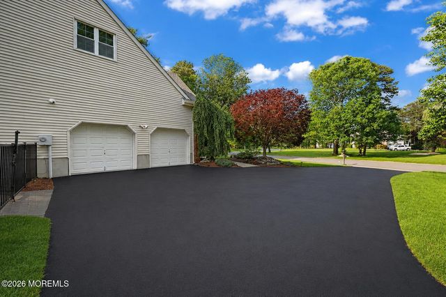52 Erin Drive, Jackson, NJ 08527