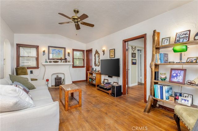 1117 Mira Mar Avenue, Long Beach, CA 90804