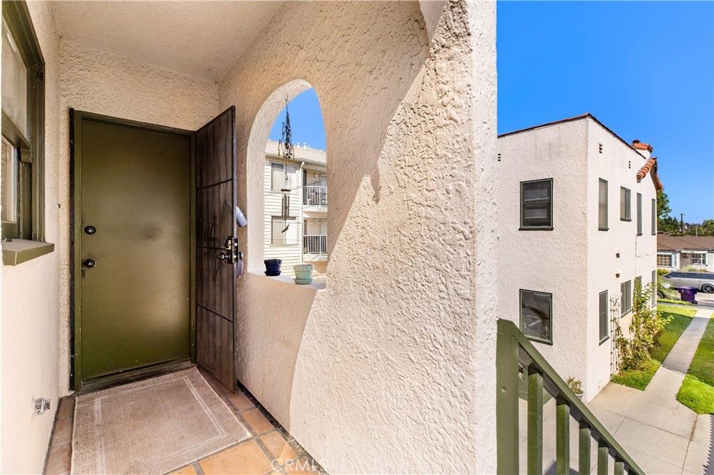 Image 9 of property listing at 1117 Mira Mar Avenue, Long Beach, CA 90804