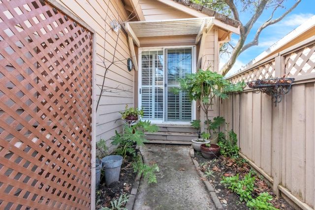 7535 Pheasant Hlw Pl, Citrus Heights, CA 95610