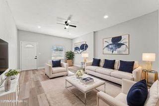 6144 FORDHAM Circle W, Jacksonville, FL 32217