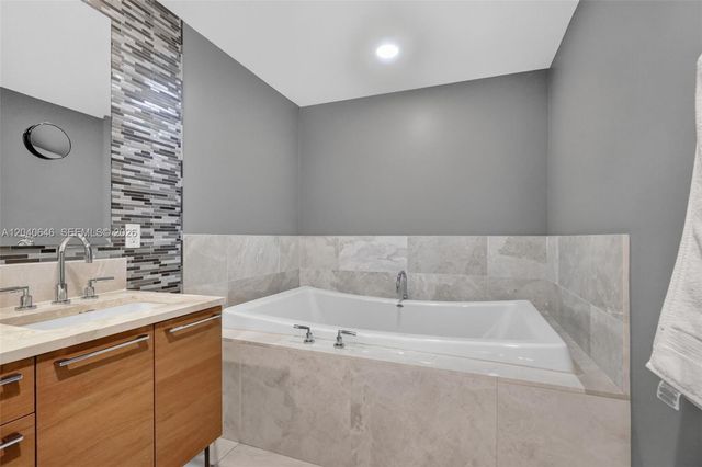 17001 Collins Ave 3402, Sunny Isles Beach, FL 33160