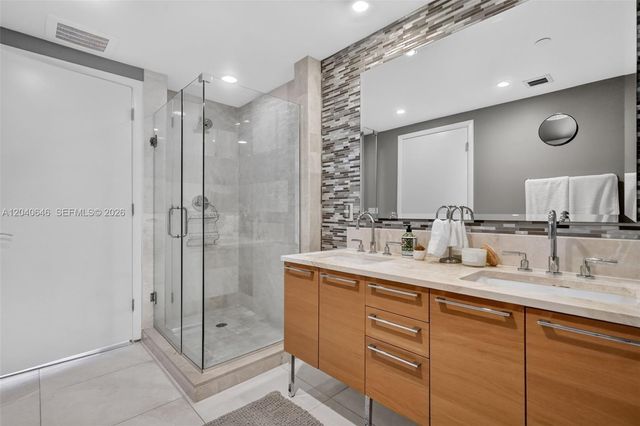 17001 Collins Ave 3402, Sunny Isles Beach, FL 33160