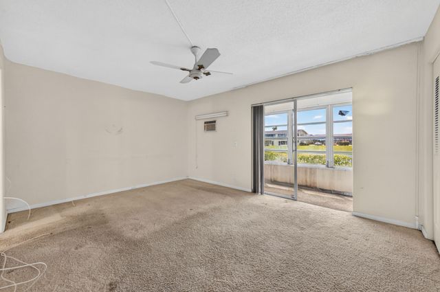 2 Chatham A, West Palm Beach, FL 33417