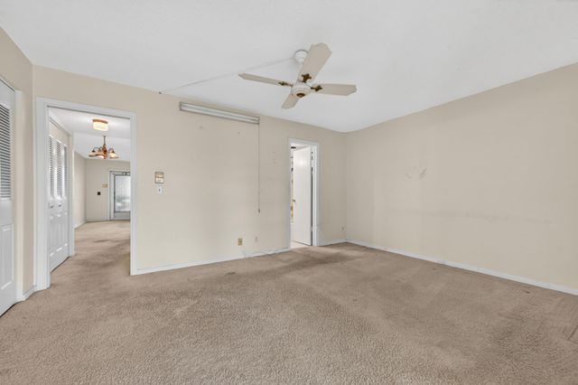 2 Chatham A, West Palm Beach, FL 33417