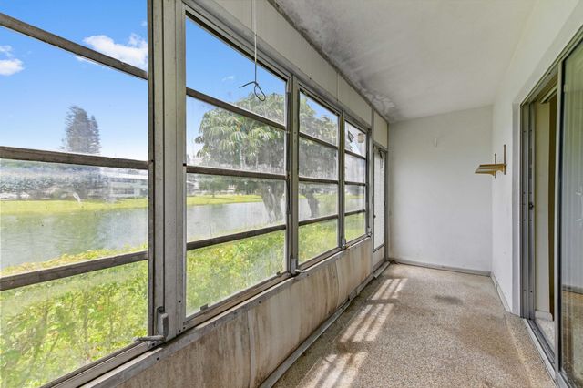 2 Chatham A, West Palm Beach, FL 33417