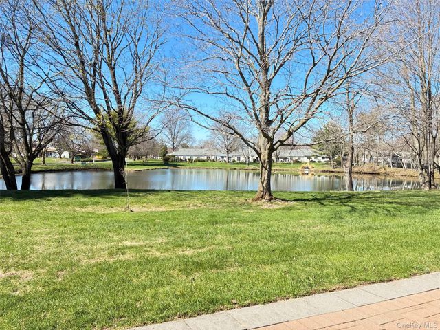 707 Bentley Court, Saint James, NY 11780