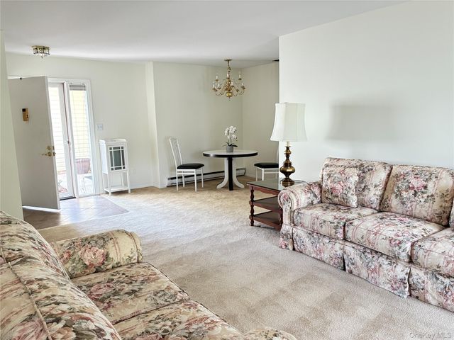 707 Bentley Court, Saint James, NY 11780