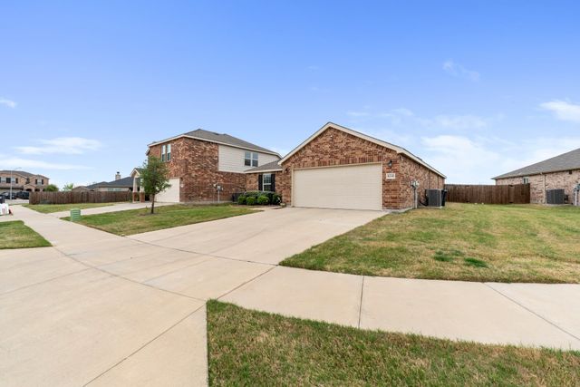 6241 Misty Breeze Drive, Fort Worth, TX 76179