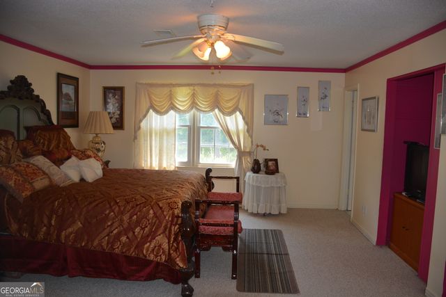 862 Fireside Way, Stone Mountain, GA 30083
