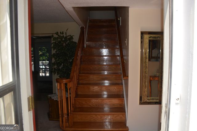 862 Fireside Way, Stone Mountain, GA 30083