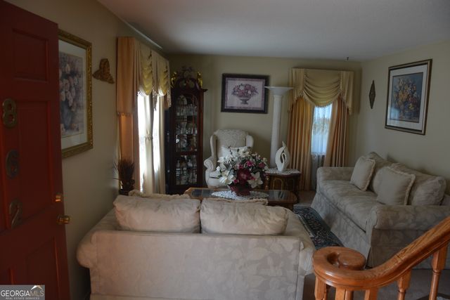 862 Fireside Way, Stone Mountain, GA 30083