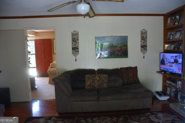 862 Fireside Way, Stone Mountain, GA 30083