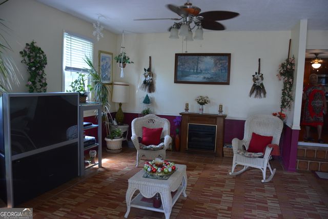 862 Fireside Way, Stone Mountain, GA 30083