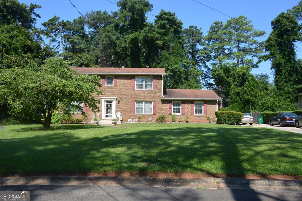 862 Fireside Way, Stone Mountain, GA 30083