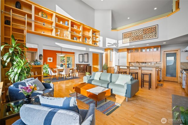 106 N State Street, Bellingham, WA 98225
