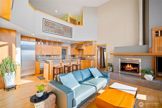 106 N State Street, Bellingham, WA 98225