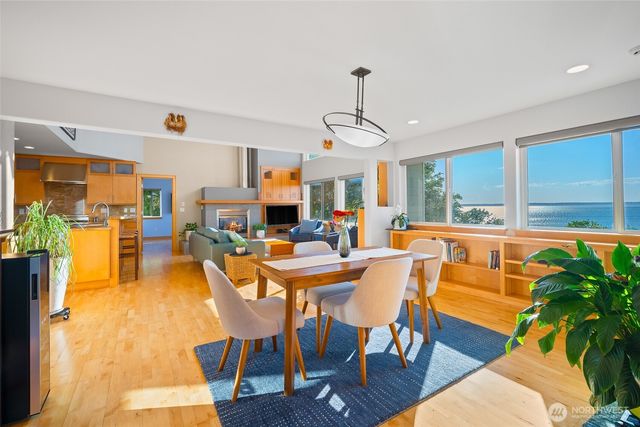 106 N State Street, Bellingham, WA 98225
