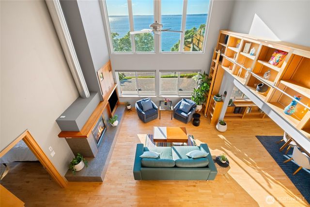 106 N State Street, Bellingham, WA 98225