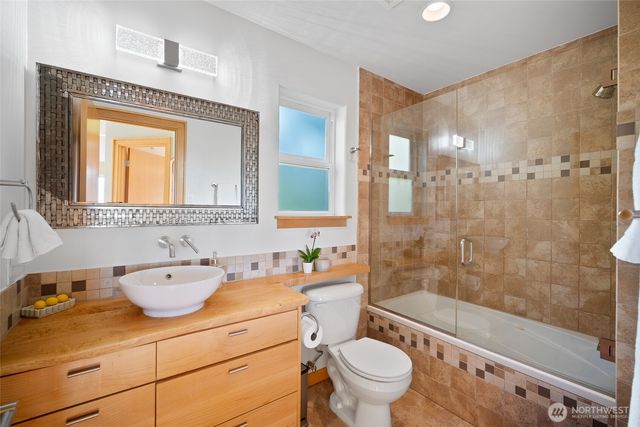 106 N State Street, Bellingham, WA 98225