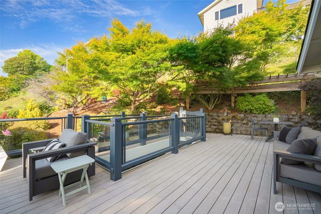 106 N State Street, Bellingham, WA 98225
