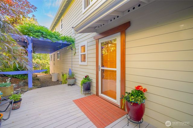 106 N State Street, Bellingham, WA 98225