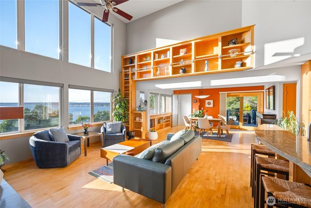106 N State Street, Bellingham, WA 98225