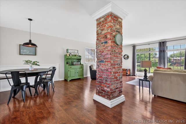 1048 SE Greystone Avenue, Bartlesville, OK 74006