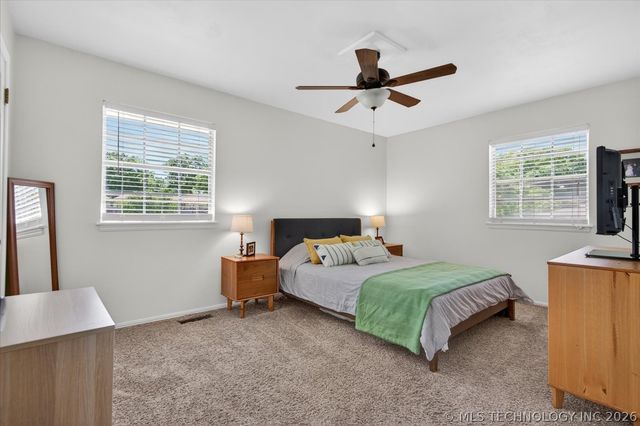 1048 SE Greystone Avenue, Bartlesville, OK 74006