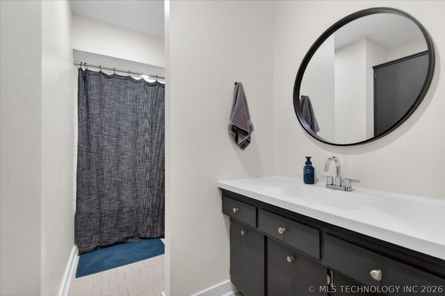 1048 SE Greystone Avenue, Bartlesville, OK 74006