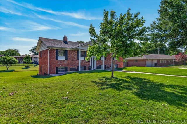1048 SE Greystone Avenue, Bartlesville, OK 74006
